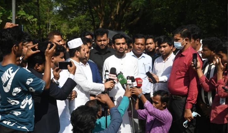 SajibKH/গণকবরে শায়িত জুলাই শহীদদের পরিচয় শনাক্ত করতে আসছে বিদেশি ফরেনসিক দল.jpg